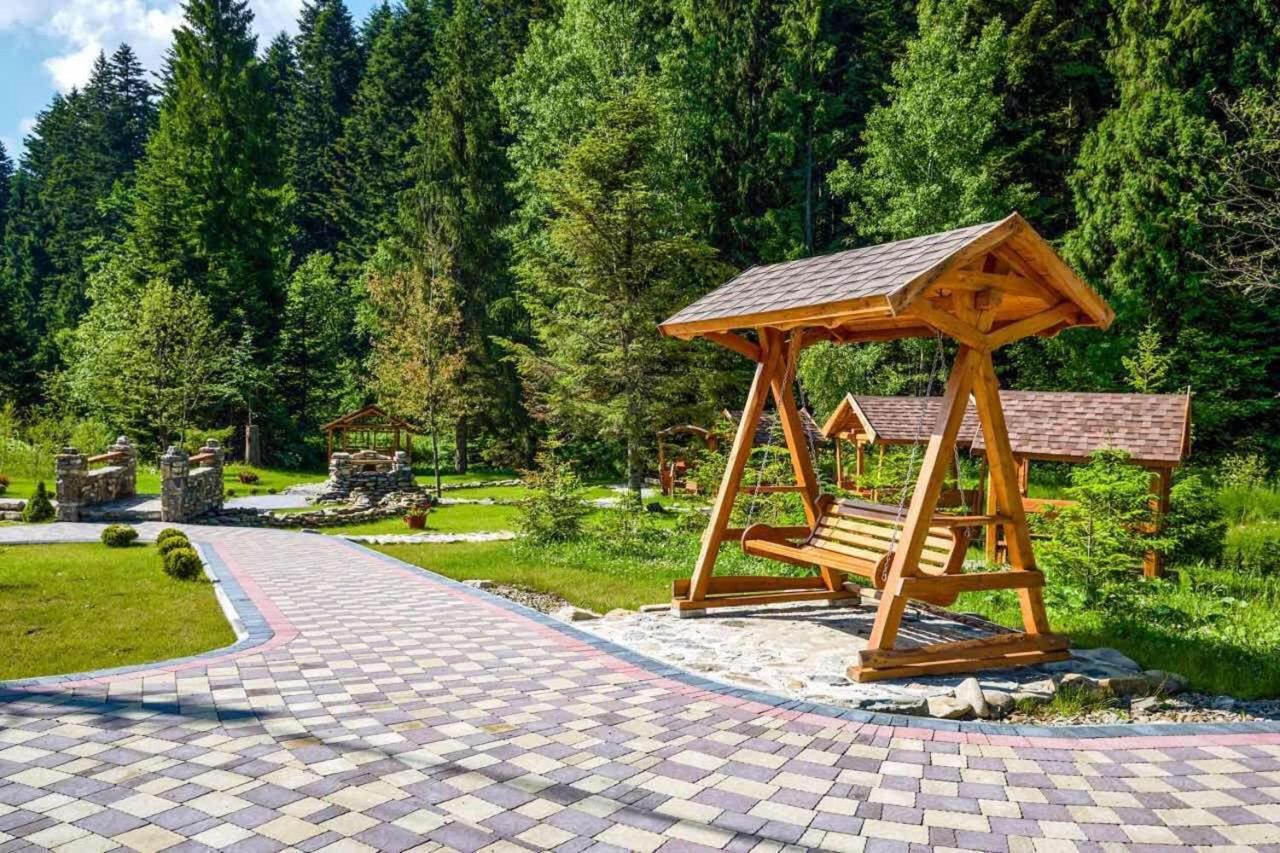 Любокрай Готельно-Відпочинковий Комплекс Skhidnytsia 外观 照片