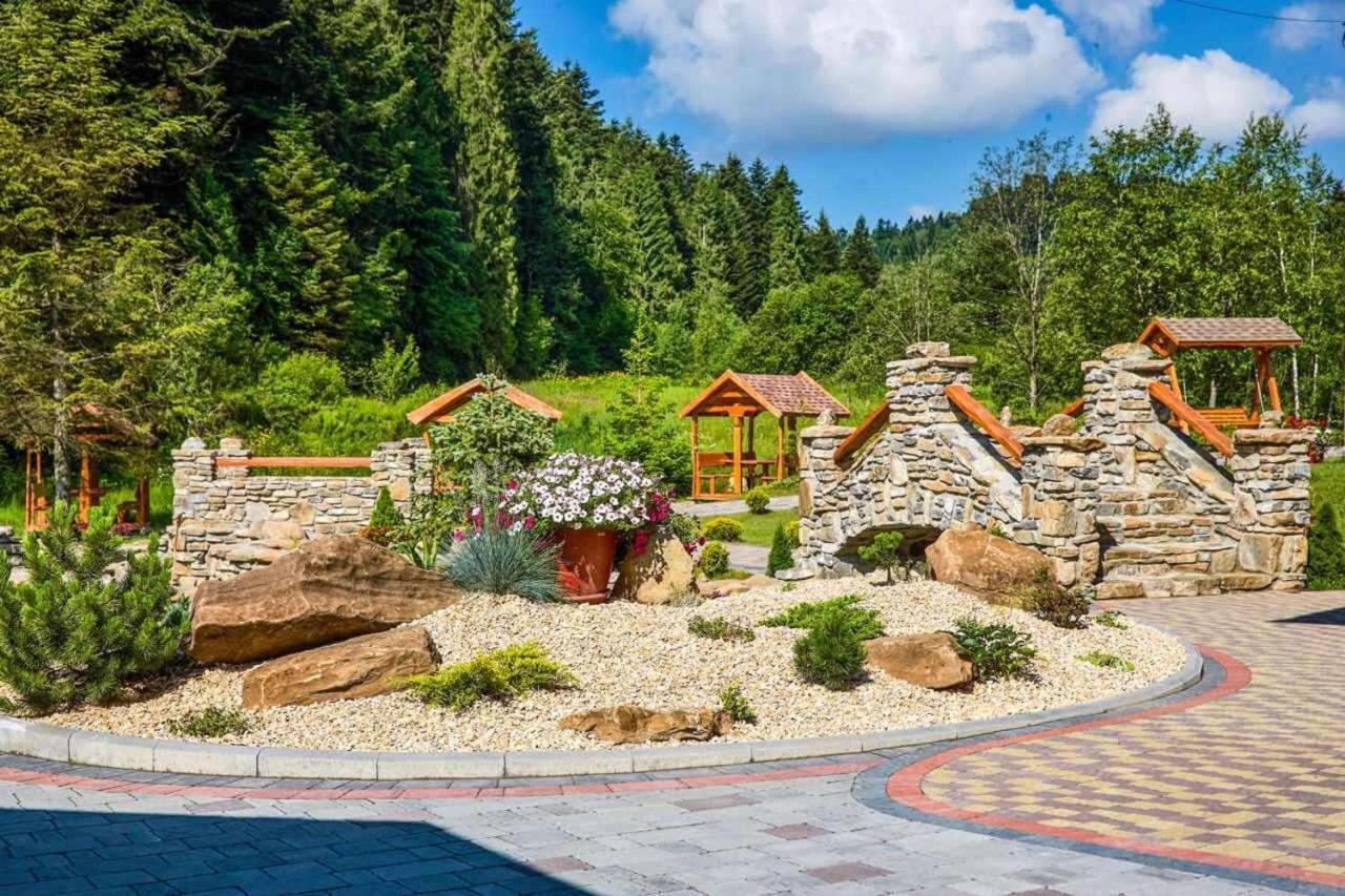 Любокрай Готельно-Відпочинковий Комплекс Skhidnytsia 外观 照片